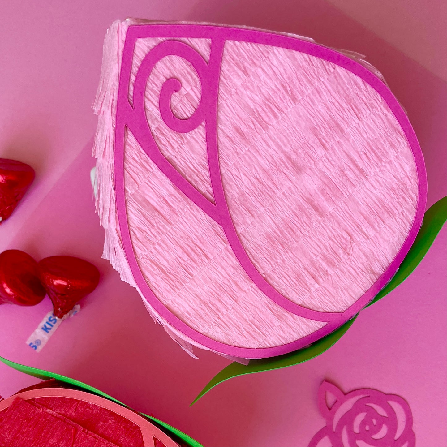 Rosebud Mini Pinata, Set of 2